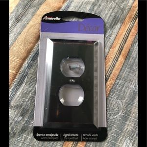 Oiled bronze socket cover